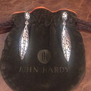 💰JOHN HARDY GREAT PRICE EARRINGS W/ORIGINAL POUCH